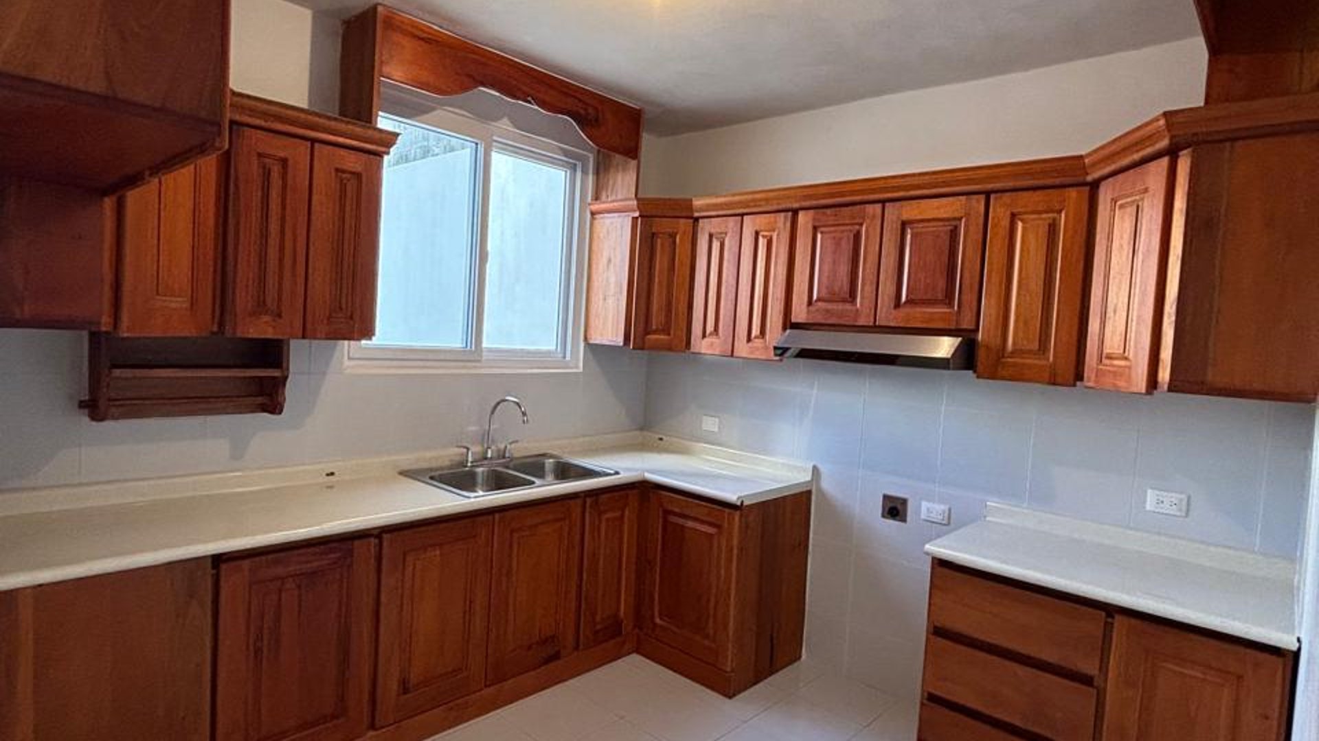 ???? APARTAMENTO EN RENTA – 3 HAB | HACIENDA REAL | ZONA 16 - Miniatura 2