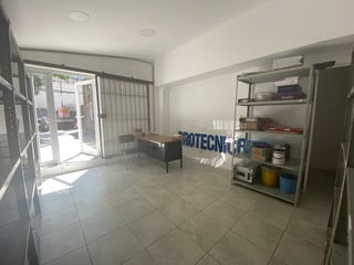 Locales a una cuadra de Las Americas en alquiler, zona 13 - 3
