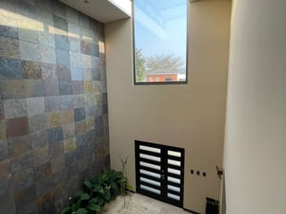 Exclusiva Casa en Renta Zona 16, Guatemala - 4 Hab. - Image 3