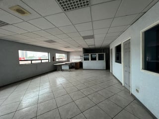 Local comercial en venta y renta, en Zona 5 - Image 9