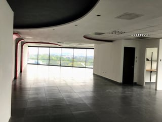 Oficina en renta o venta en zona 10 Guatemala - 4