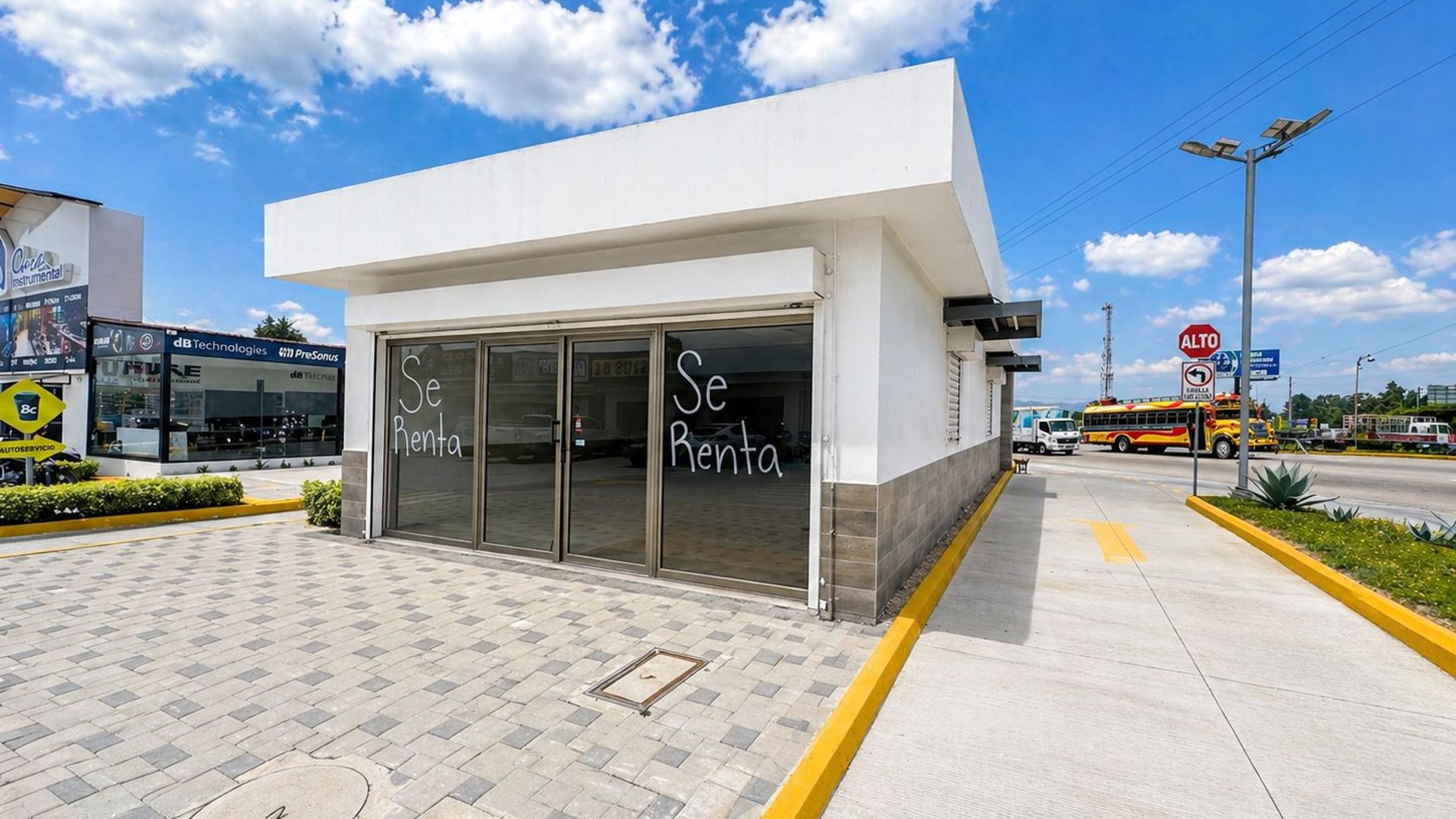 LOCAL CON AUTOSERVICIO EN RENTA, TEJAR CHIMALTENANGO - Miniatura 3