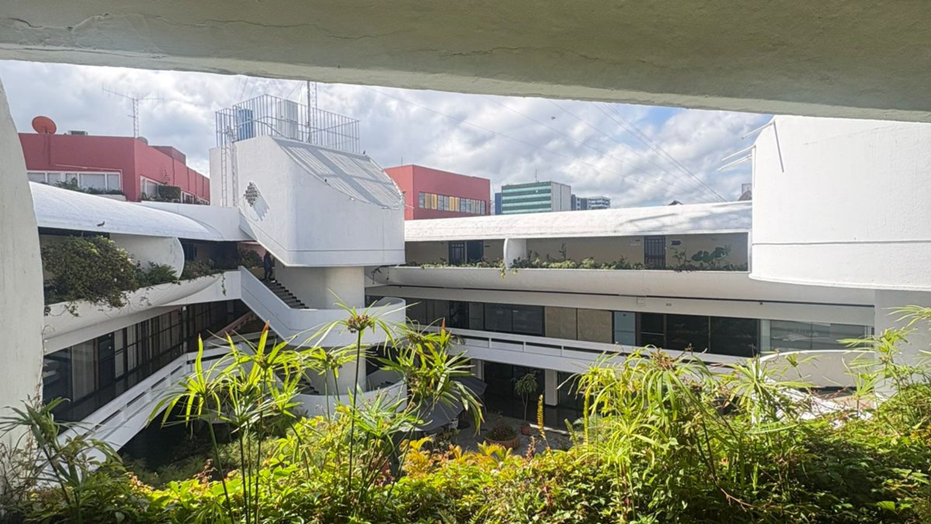 ???? OFICINA EN VENTA – 98 M² + 5 AMBIENTES | EDIFICIO EL PATIO | ZONA 4
