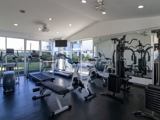 Vendo Apartamento en Edificio Condado La Villa, Zona 14 - Image 24