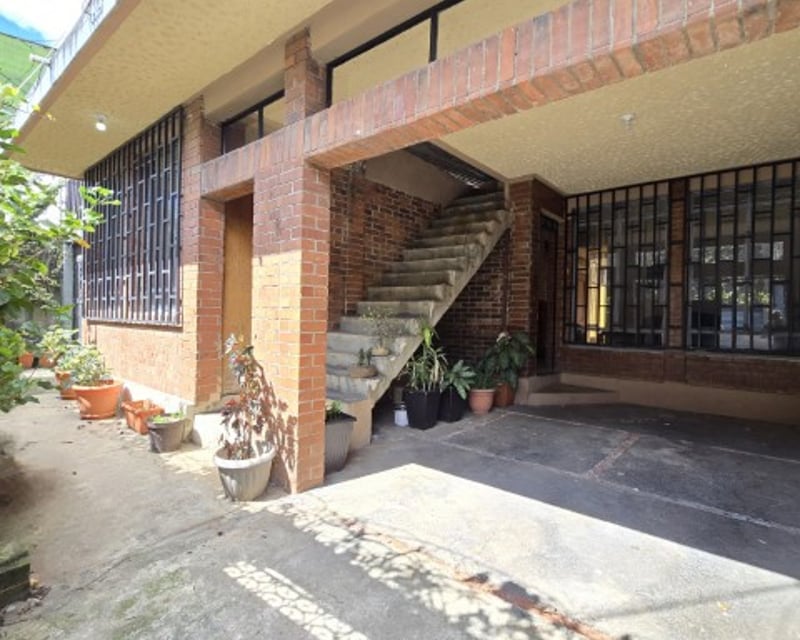 Casa en Venta Zona 11 Carabanchel