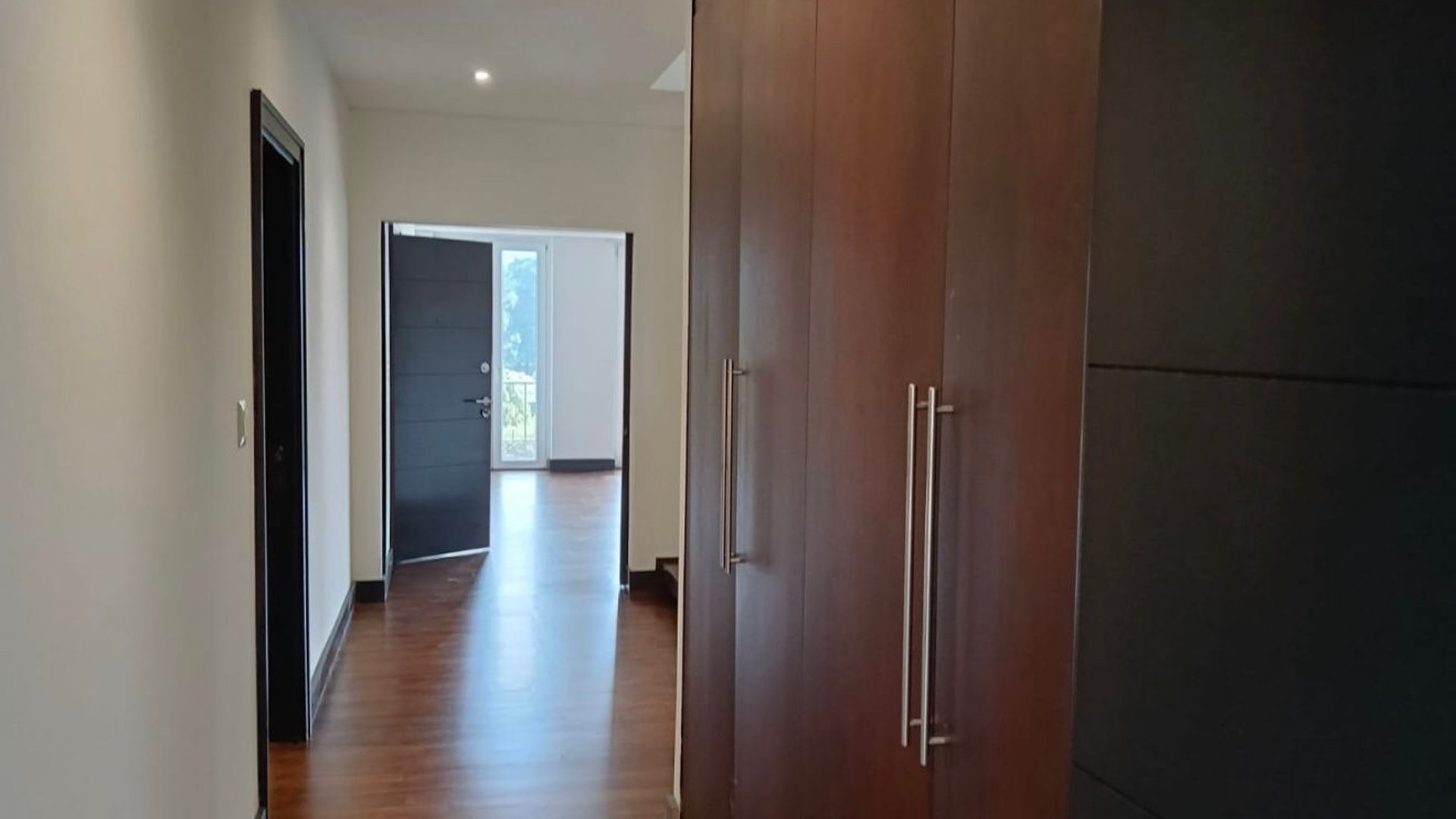 ALQUILER DE AMPLIO APARTAMENTO 2 NIVELES - 5TA AVENIDA, ZONA 14 - Miniatura 7