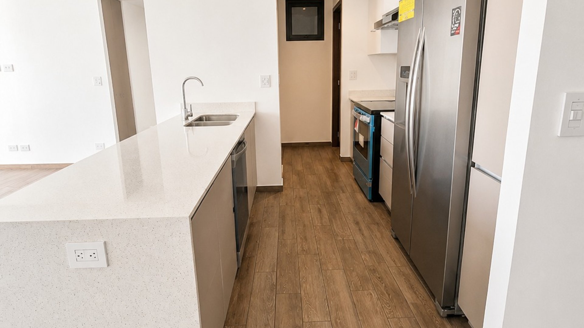 Apartamento en Alquiler Zona 15, Edificio Parque 15 - Miniatura 4