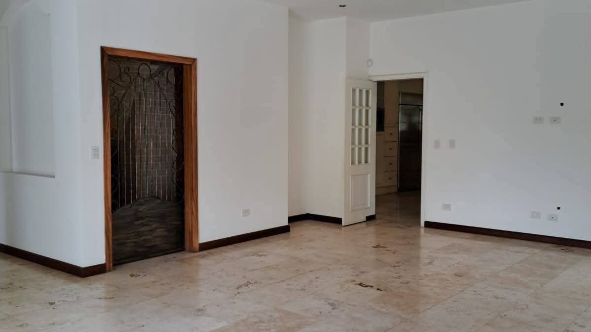 CASA EN VENTA EN FORESTA DE CAYALÁ ZONA 16 - Miniatura 9