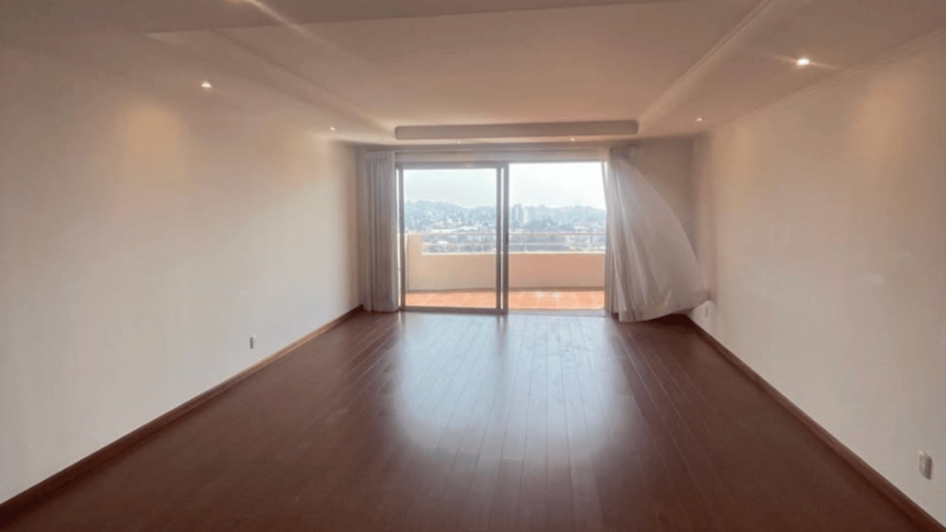 ALQUILER DE AMPLIO Y LINDO APARTAMENTO - BOTTICELLI, ZONA 15 - Miniatura 2