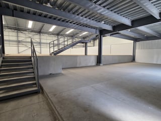 EN VENTA o RENTA Ofibodegas en Costruccion Amatitlan - 2