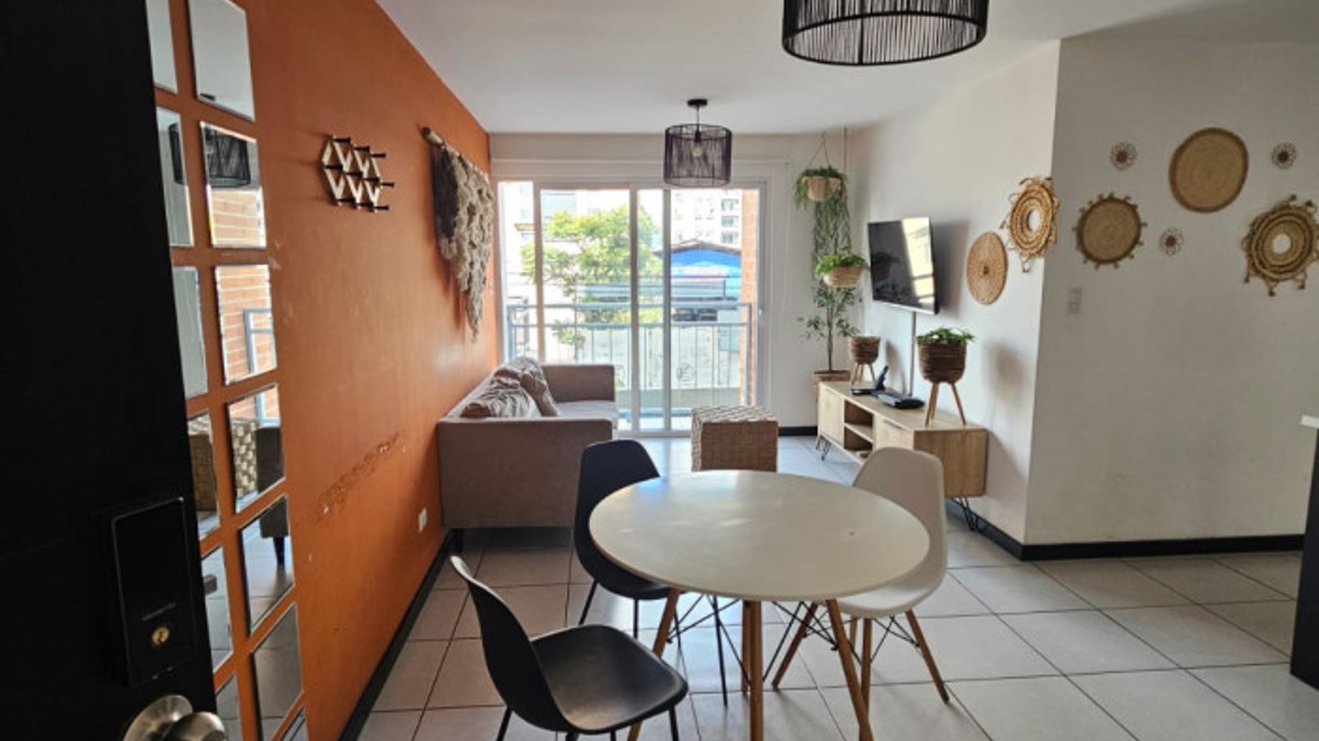 Apartamento en venta zona 7 Villas El Pedregal