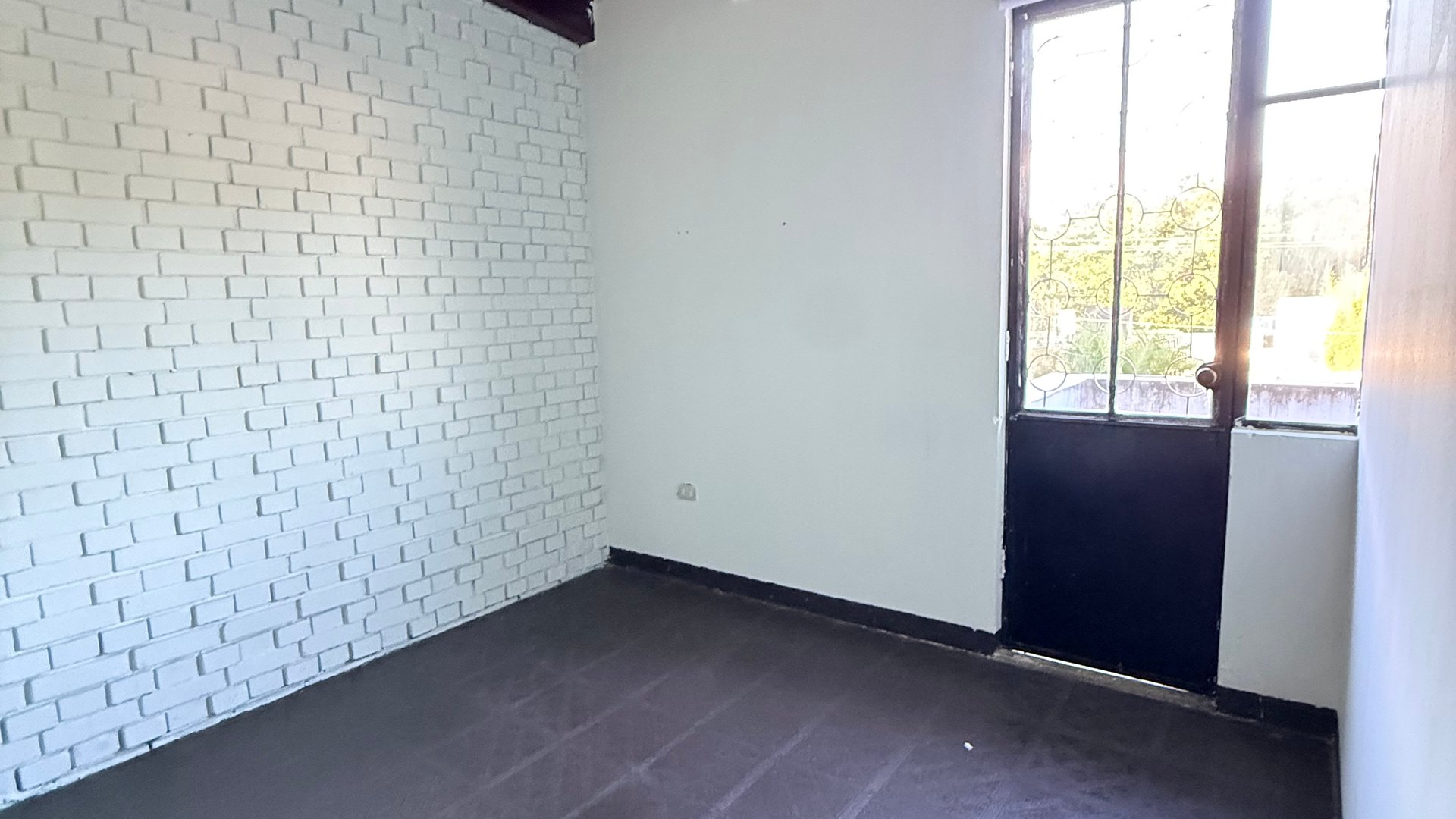 Casa ideal para oficinas en vh1 , zona 15. - Miniatura 8