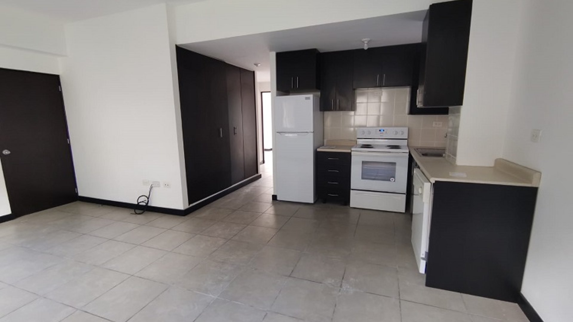 Alquilo Apartamento con Terraza en Zona 16 Cañada 16 - Miniatura 4