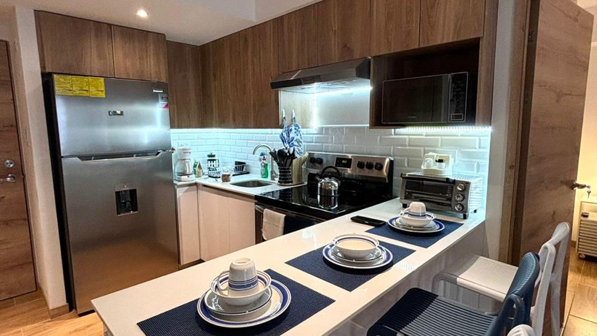 Apartamento amueblado de 2 habitaciones en Zona 9 Ref-5460
