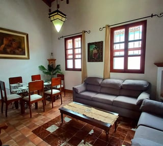 HERMOSA CASA EN RENTA DENTRO DE CONDOMINIO LA AZOTEA