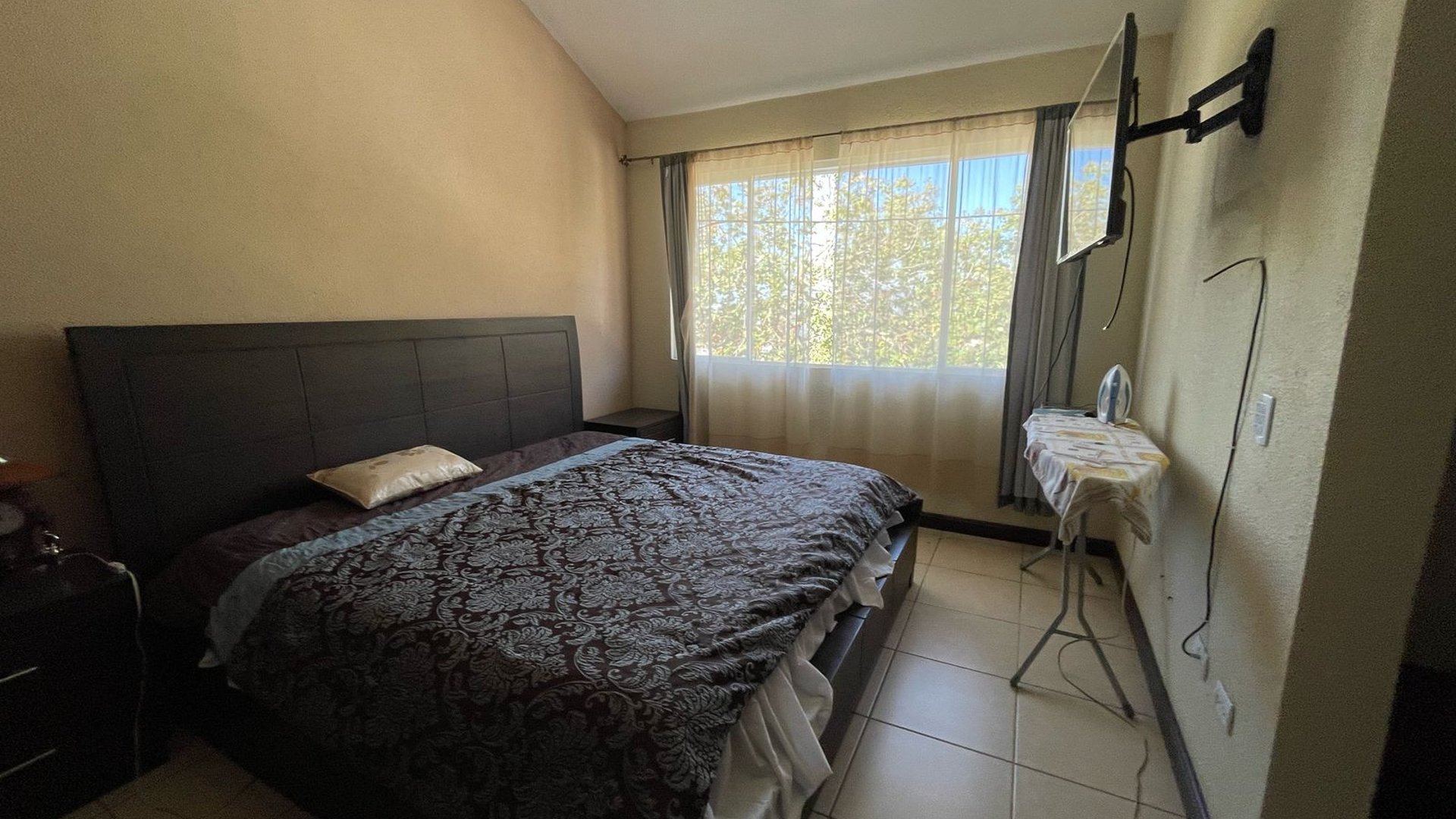 CASA EN RESIDENCIALES LOS OLIVOS ZONA 18 - Miniatura 8