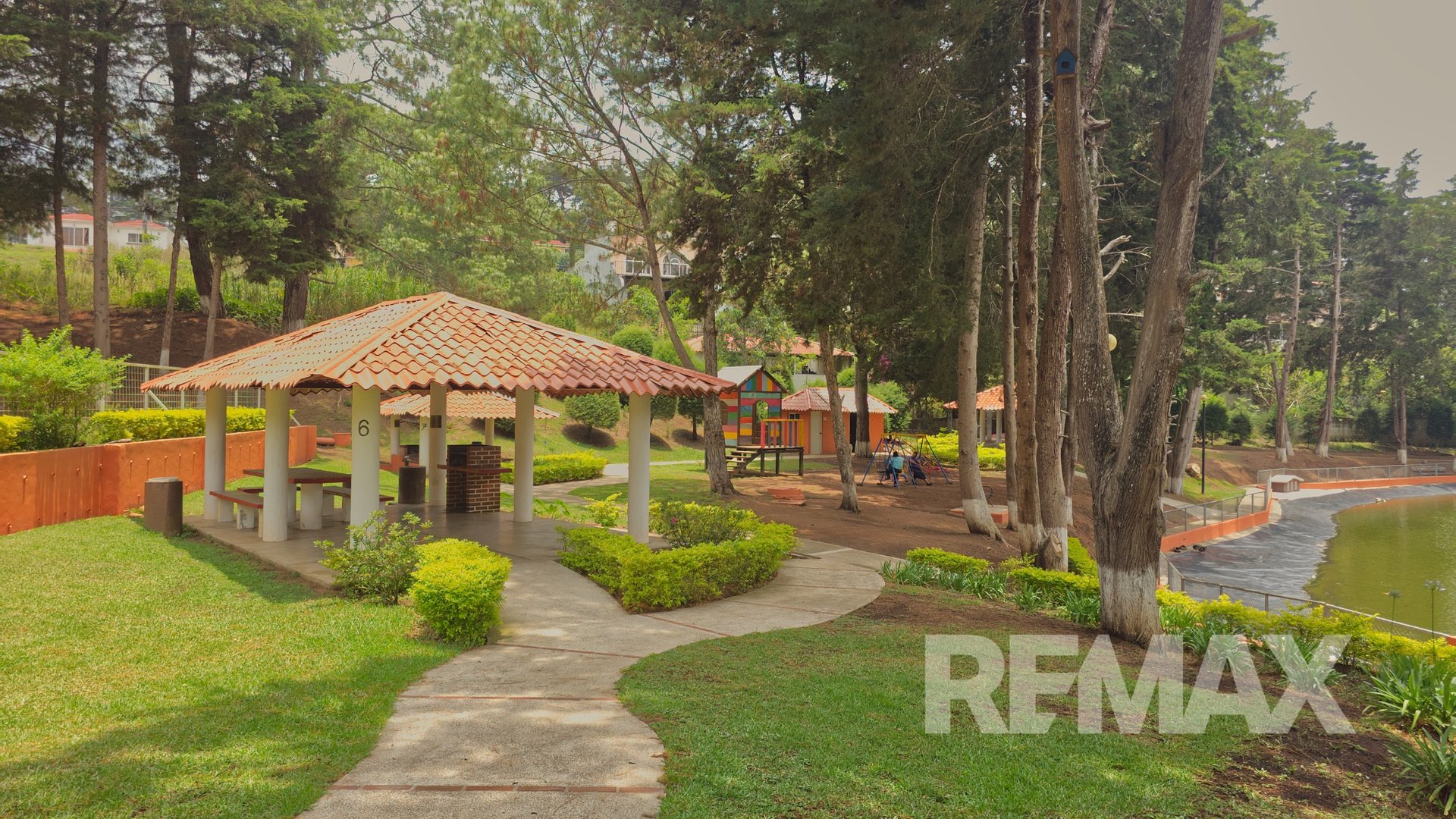 Condominio Montecristo, Terreno en venta, San José Pinula - Miniatura 2