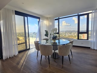 Exclusivo Penthouse en Venta Zona 10 Guatemala - 4