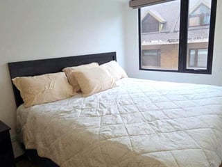 📍 APARTAMENTO SEMIAMUEBLADO EN RENTA – 3 HAB | ESSENZA | Z.13 - 4