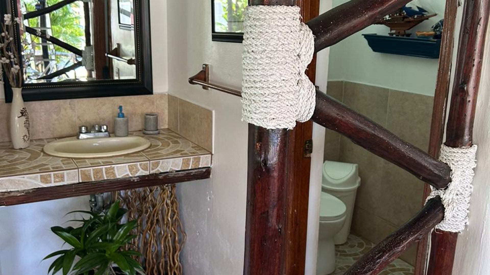 VENTA DE LINDA CASA AMUEBLADA - MARENA, CHULAMAR - Miniatura 8