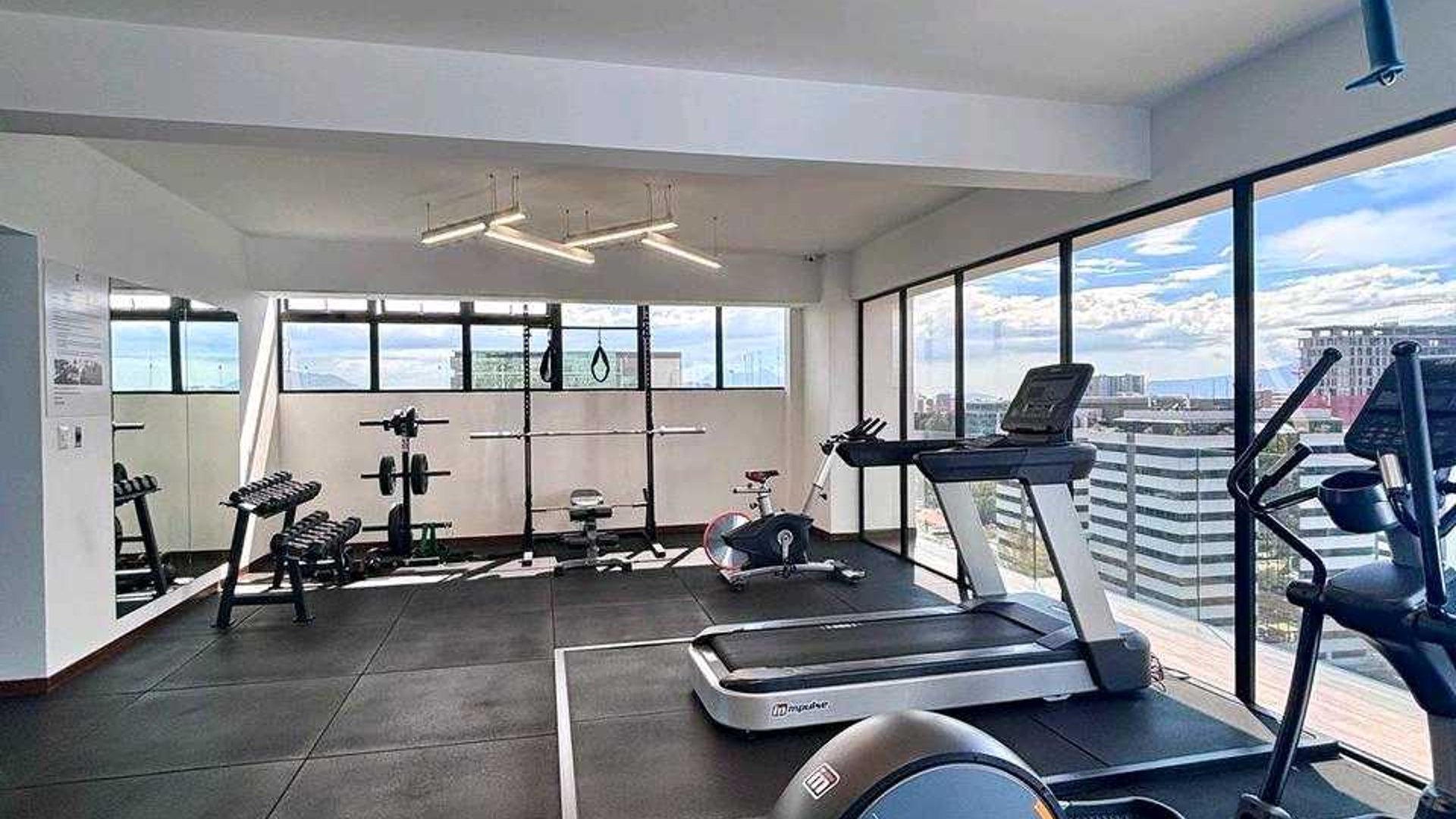 APARTAMENTO AMUEBLADO EN ALQUILER o VENTA????Edificio Casa Clara, zona 10 - Miniatura 15