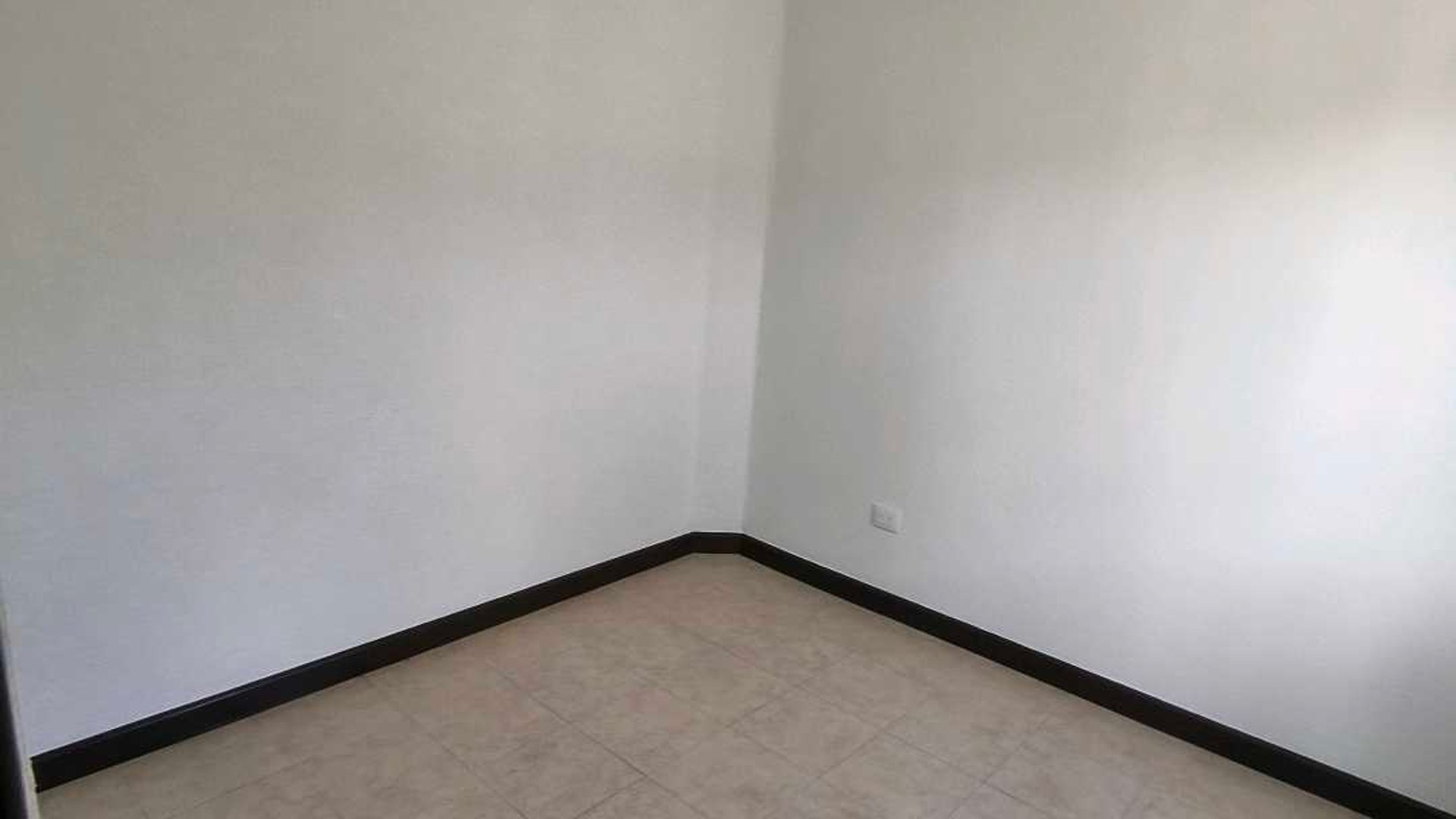 ALQUILO CASA PARA ESTRENAR EN CONDADO FLORENZA SAN JOSE PINULA - Miniatura 8