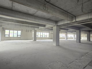 Amplio Local Comercial en Renta Villa Nueva Guatemala - 2