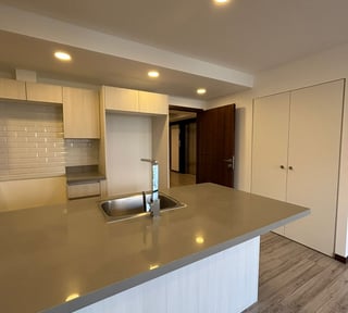 Venta de apartamento para inversión -2 habitaciones - zona 10 Ref-6021