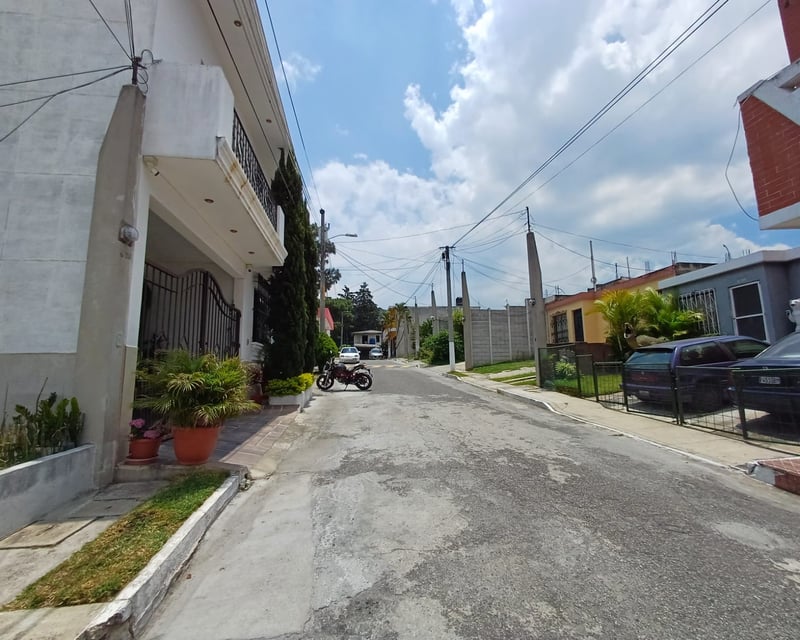 VENTA Casa Residencial Cerro Alto Zona 2 de Villa Nueva