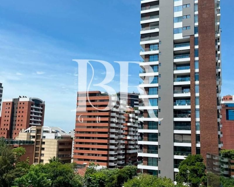 VENTA APARTAMENTO EN GAUDI ZONA 10 DE 4 HABITACIONES