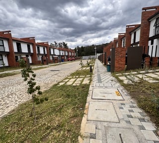 Casa en renta en residencial Senderos del comendador