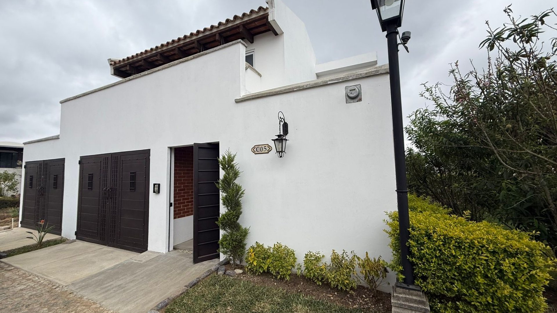 Casa en venta entre Sta. Lucía Milpas y Bárcenas