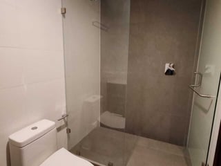 Apartamento en Venta Edificio Reserva 5ta Avenida, zona 14 - Image 8