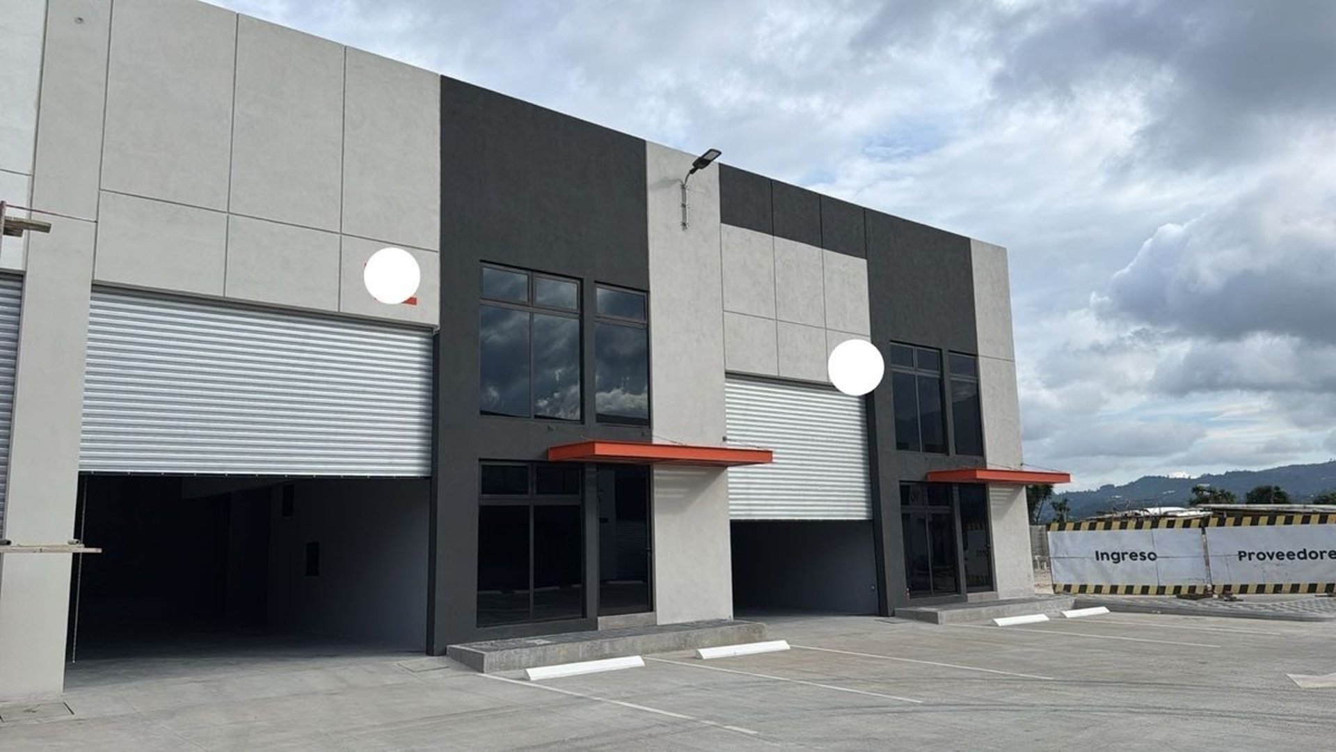 Amplias Ofi-Bodegas en renta en Empresarial Chimaltenango!