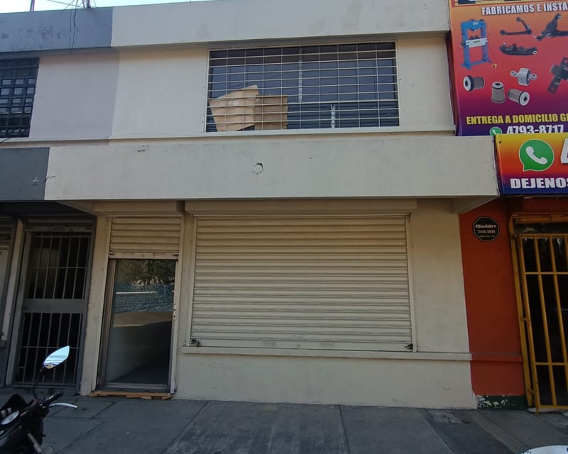 LOCAL COMERCIAL EN RENTA  PLAZA FLORENCIA ZONA 12