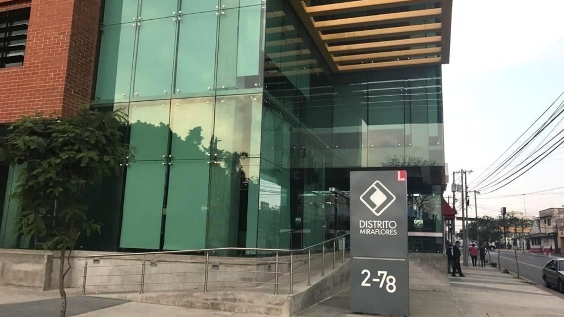 DISTRITO MIRAFLORES / Oficina en Renta, zona 11 - Miniatura 10