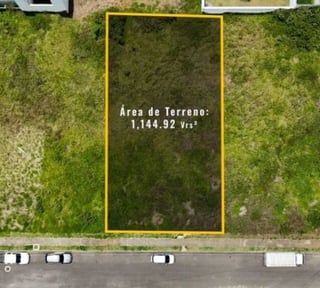 Terreno plano en venta en Hacienda Real zona 16 Ref-5442