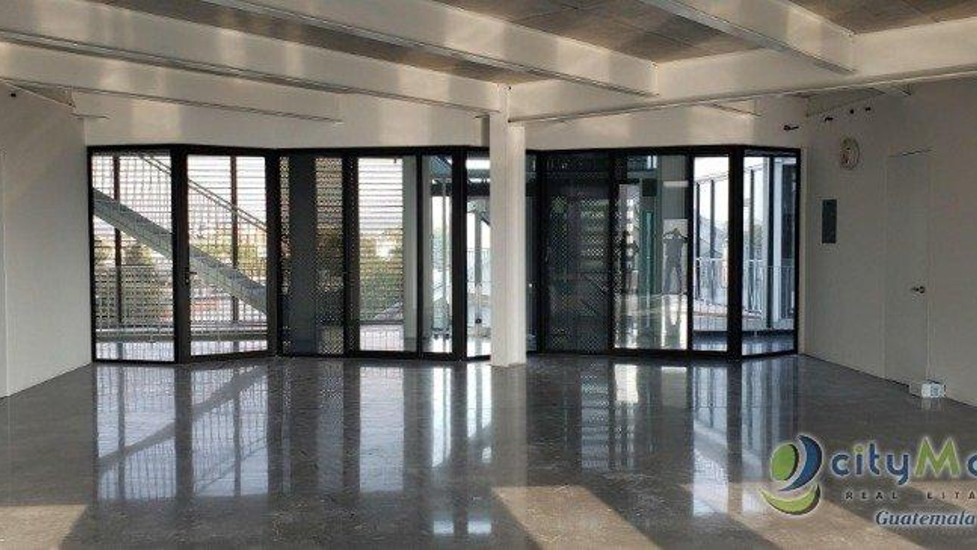 En Venta Oficina Xpo1 en zona 4 Guatemala - Miniatura 2