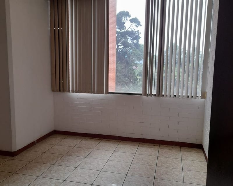 Rento Oficina Edificio Médico Obelisco z.10