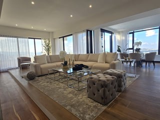 Exclusivo Penthouse en Venta Zona 10 Guatemala - 3