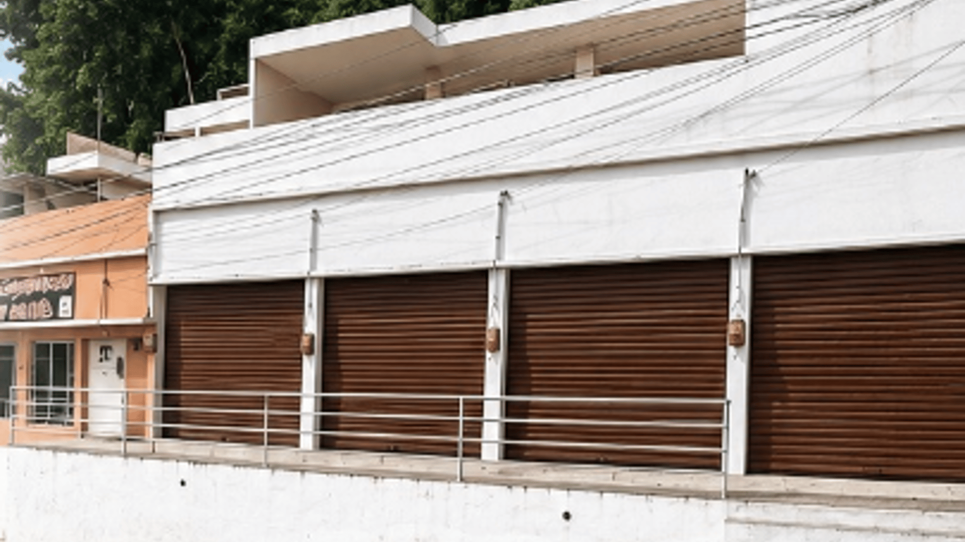 Propiedad para Inversiòn con  locales y apartamentos