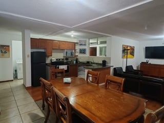 Apartamento amueblado de 2 habitaciones en Zona 15 - 4