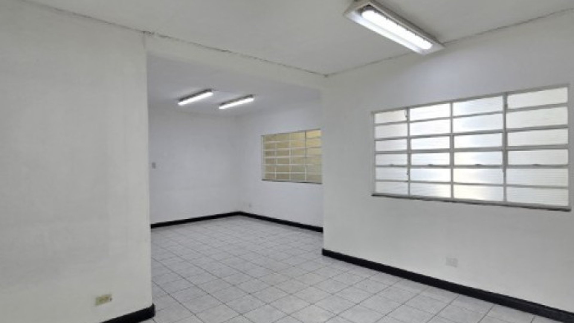 Propiedad para Uso Comercial en zona 12 - Miniatura 19