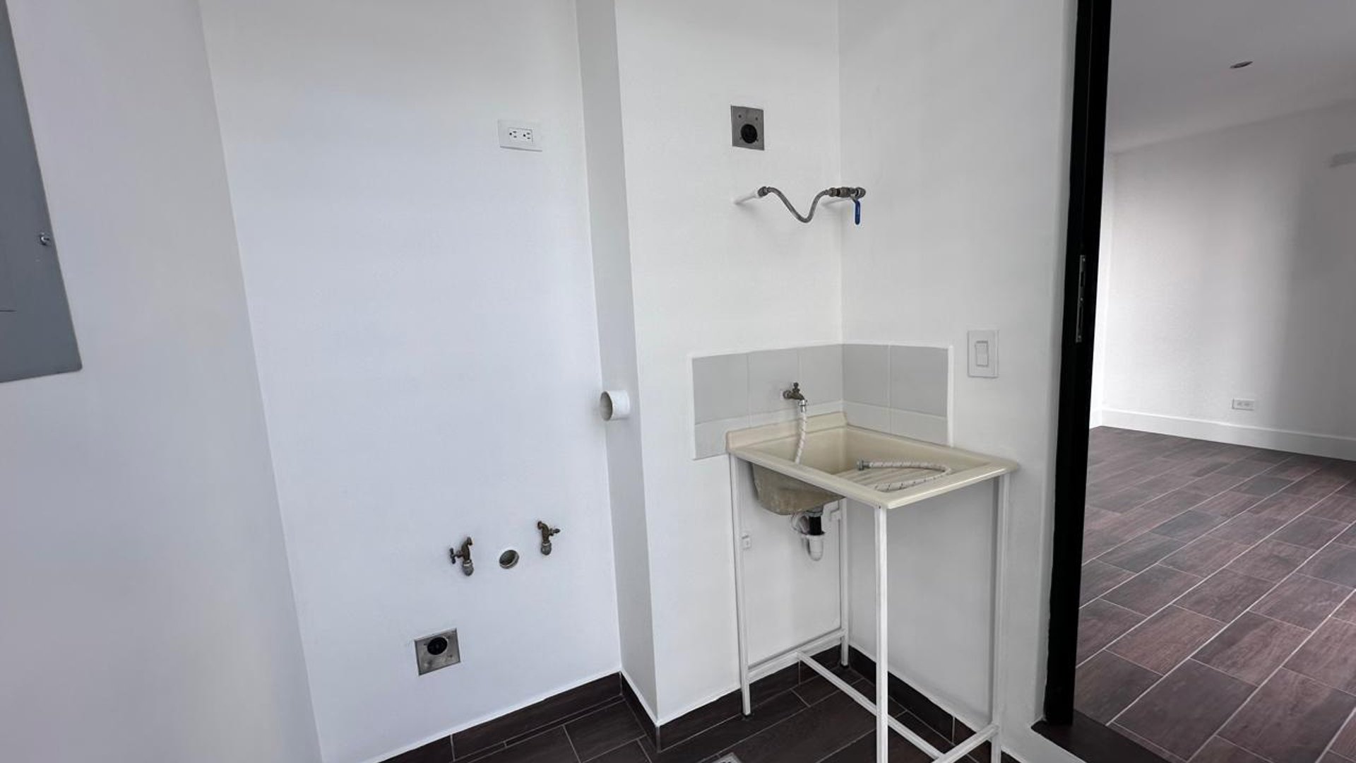 ???? APARTAMENTO EN VENTA – 1 HAB | EDIFICIO ROSELLO | ZONA 13 - Miniatura 11