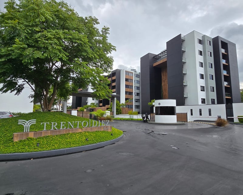 RENTA Apartamento Amueblado Zona 10 Trento Diez