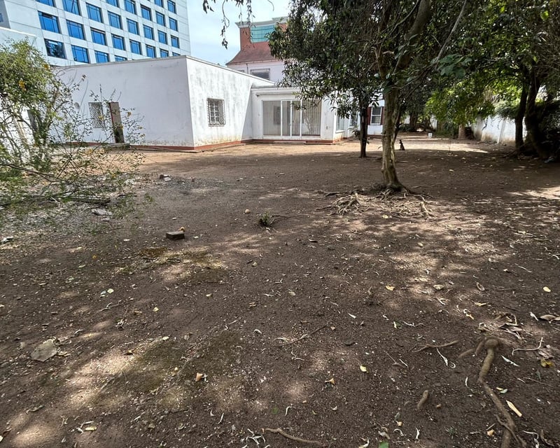 Vendo propiedad zona 9 avenida Reforma ideal para desarrollo POT G5
