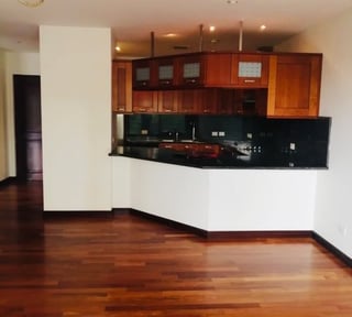 Vendo Apartamento en Zona 14 Edificio Residenza