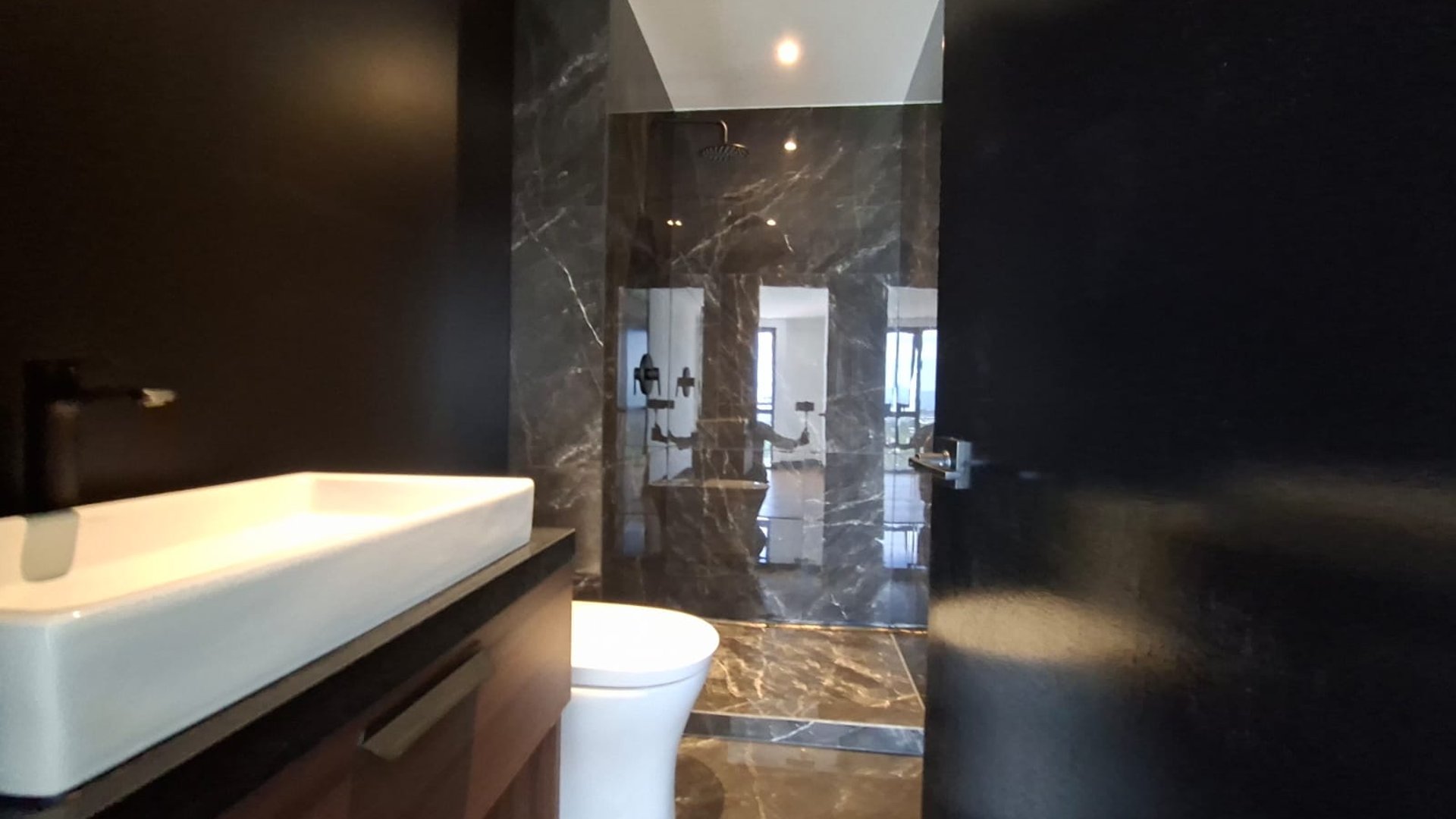 Exclusivo Apartamento de 3 Hab en Renta, Zona 11 - Miniatura 18