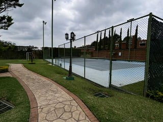 Venta de amplia casa en Km 20 Carr. a Fraijanes, Colinas de Castel (C) - Image 14