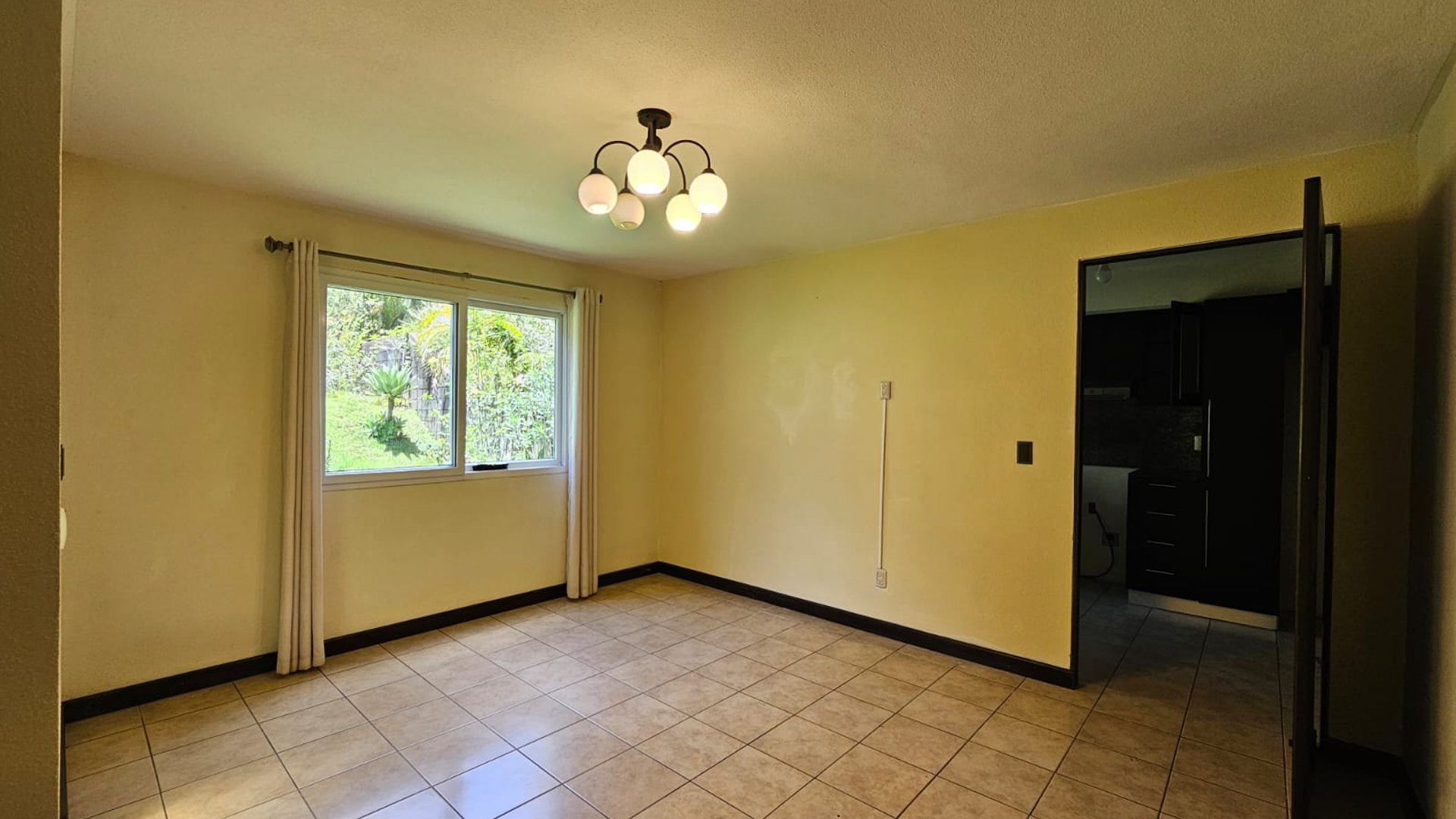 VENTA Casa Residenciales Fontana I Km. 25.5 Fraijanes - Miniatura 5